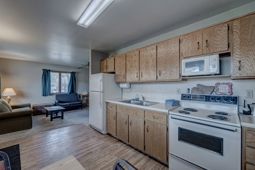 2 Bedroom Large Cabin For Rent At Canyon Lake Resort In Rapid City South Dakota