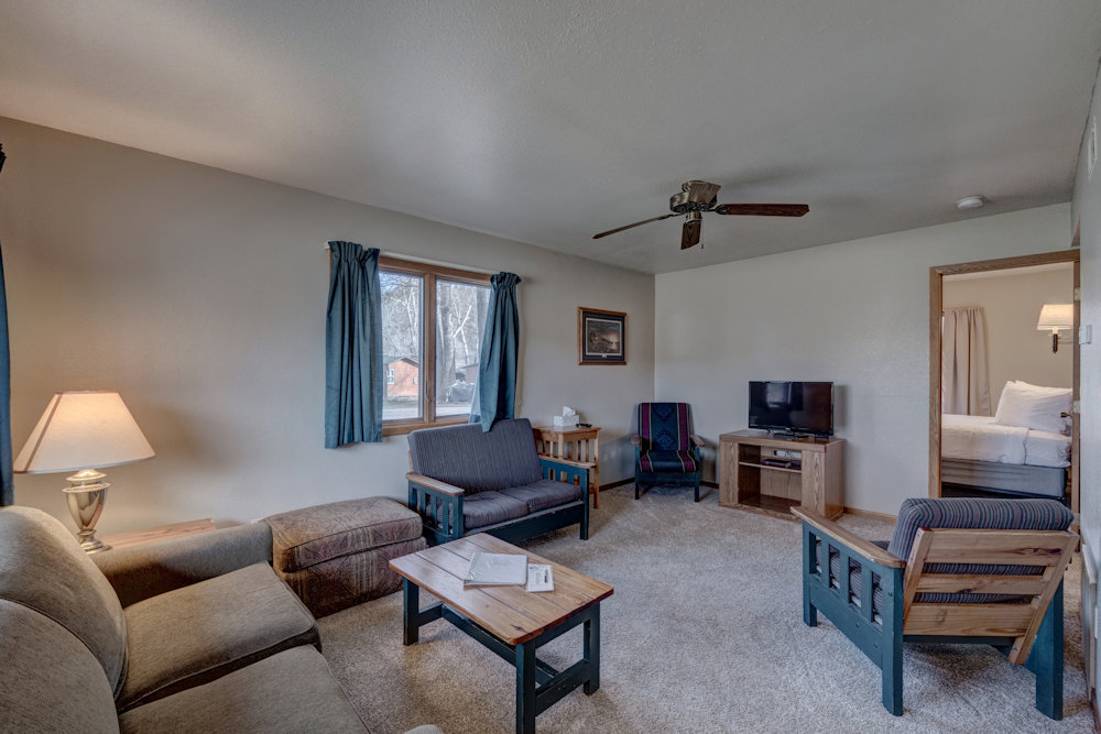 2 Bedroom Large Cabin For Rent At Canyon Lake Resort In Rapid City South Dakota