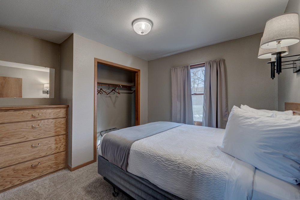 2 Bedroom Large Cabin For Rent At Canyon Lake Resort In Rapid City South Dakota