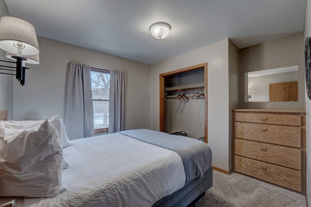 2 Bedroom Large Cabin For Rent At Canyon Lake Resort In Rapid City South Dakota