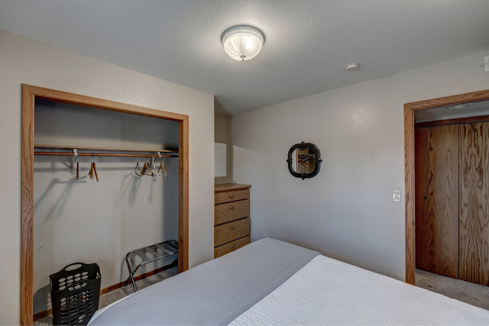 2 Bedroom Large Cabin For Rent At Canyon Lake Resort In Rapid City South Dakota