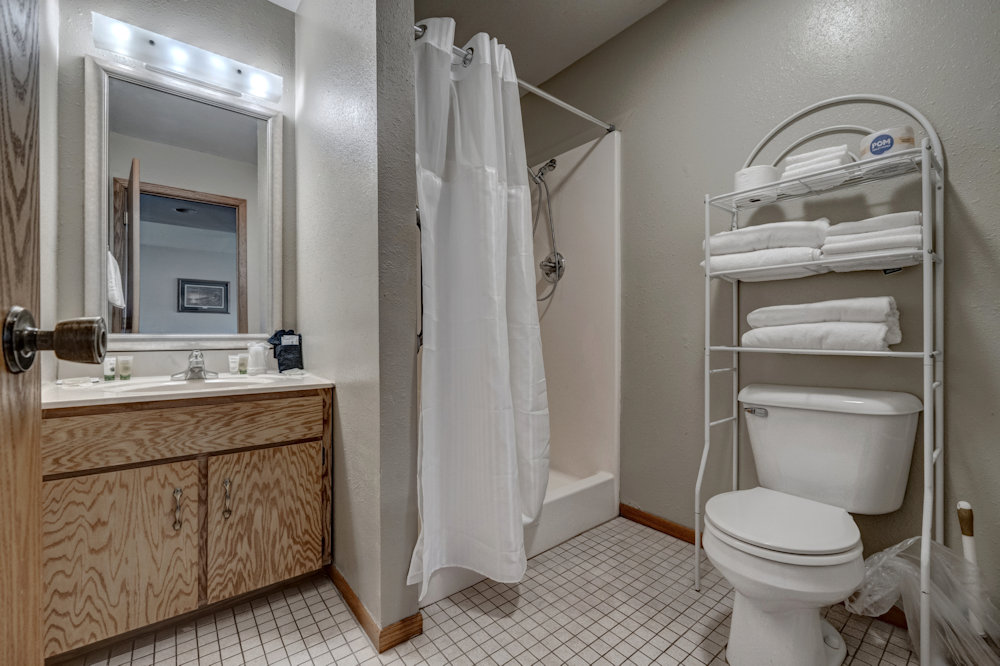 2 Bedroom Large Cabin For Rent At Canyon Lake Resort In Rapid City South Dakota